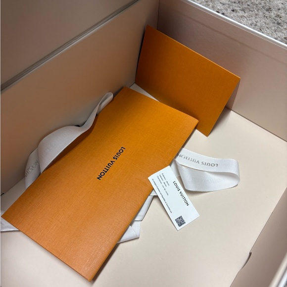 Louis Vuitton Takashi Murakami 2025 denim cerise sunset bag - Picture 12 of 12